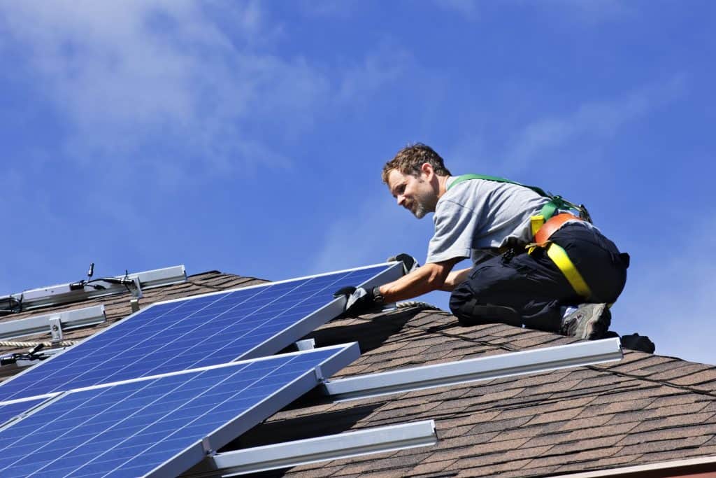 shutterstock 61884151 1 1024x683 - Precio de las placas solares. ¿Cuánto cuesta poner paneles?