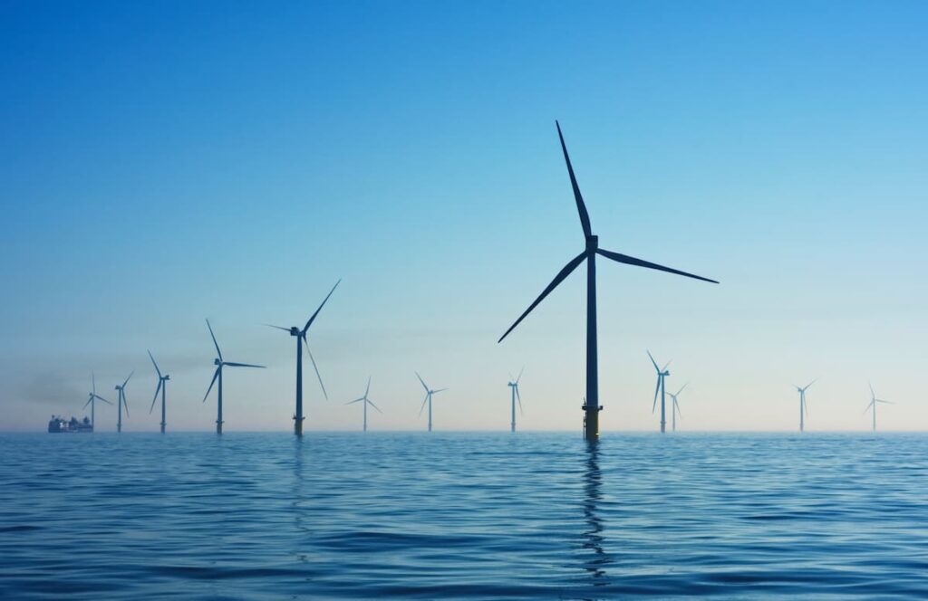 energia eolica marina 1024x664 - Qué es la energía eólica: cómo se transforma en electricidad y cuáles son sus ventajas